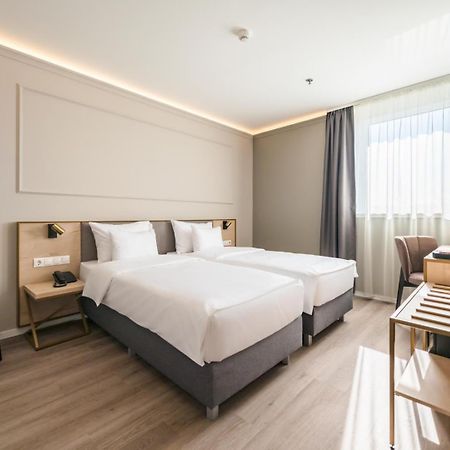Expo Tower By Mellow Mood Hotels บูดาเปสต์ ภายนอก รูปภาพ