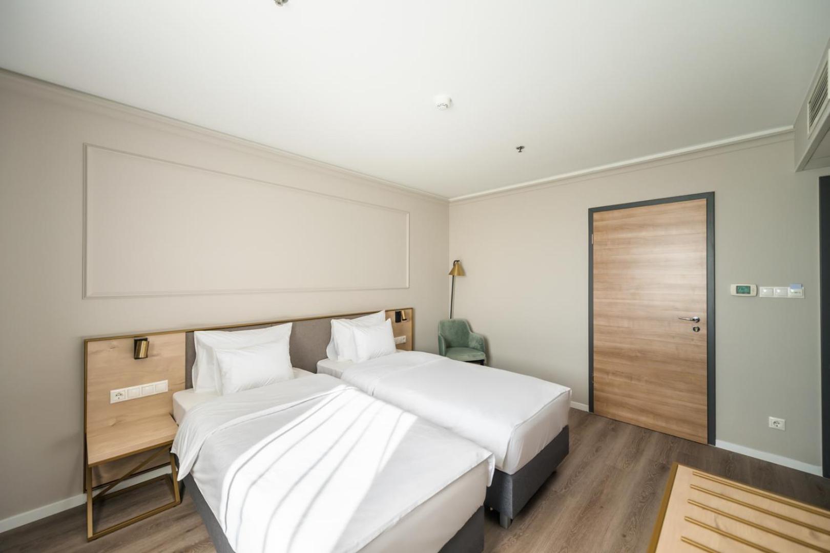 Expo Tower By Mellow Mood Hotels บูดาเปสต์ ภายนอก รูปภาพ