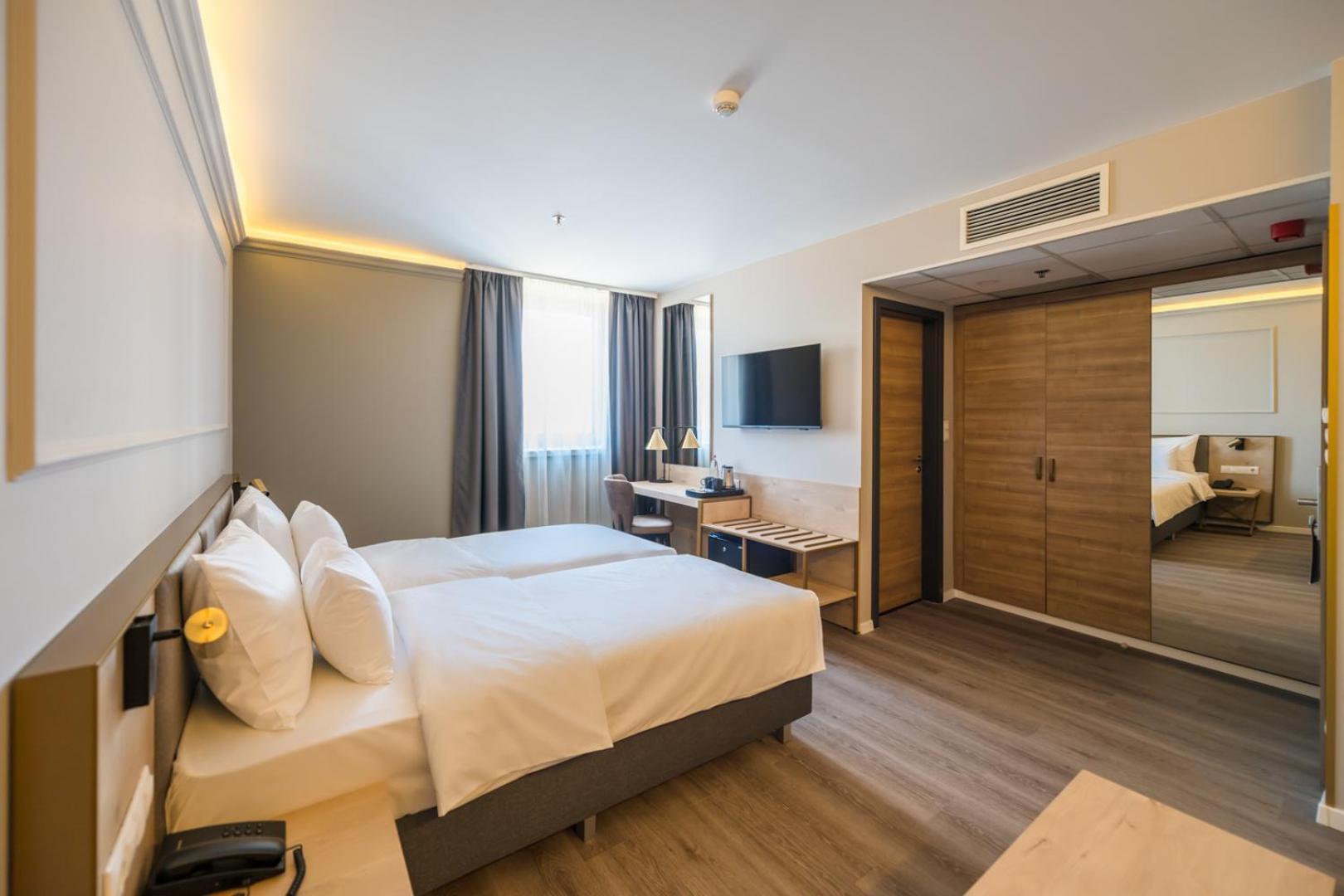 Expo Tower By Mellow Mood Hotels บูดาเปสต์ ภายนอก รูปภาพ